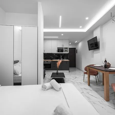 Adoorable, The Luxury Suites Thessaloniki Exterior photo