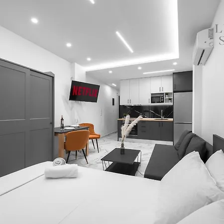 Adoorable, The Luxury Suites Thessaloniki Exterior photo